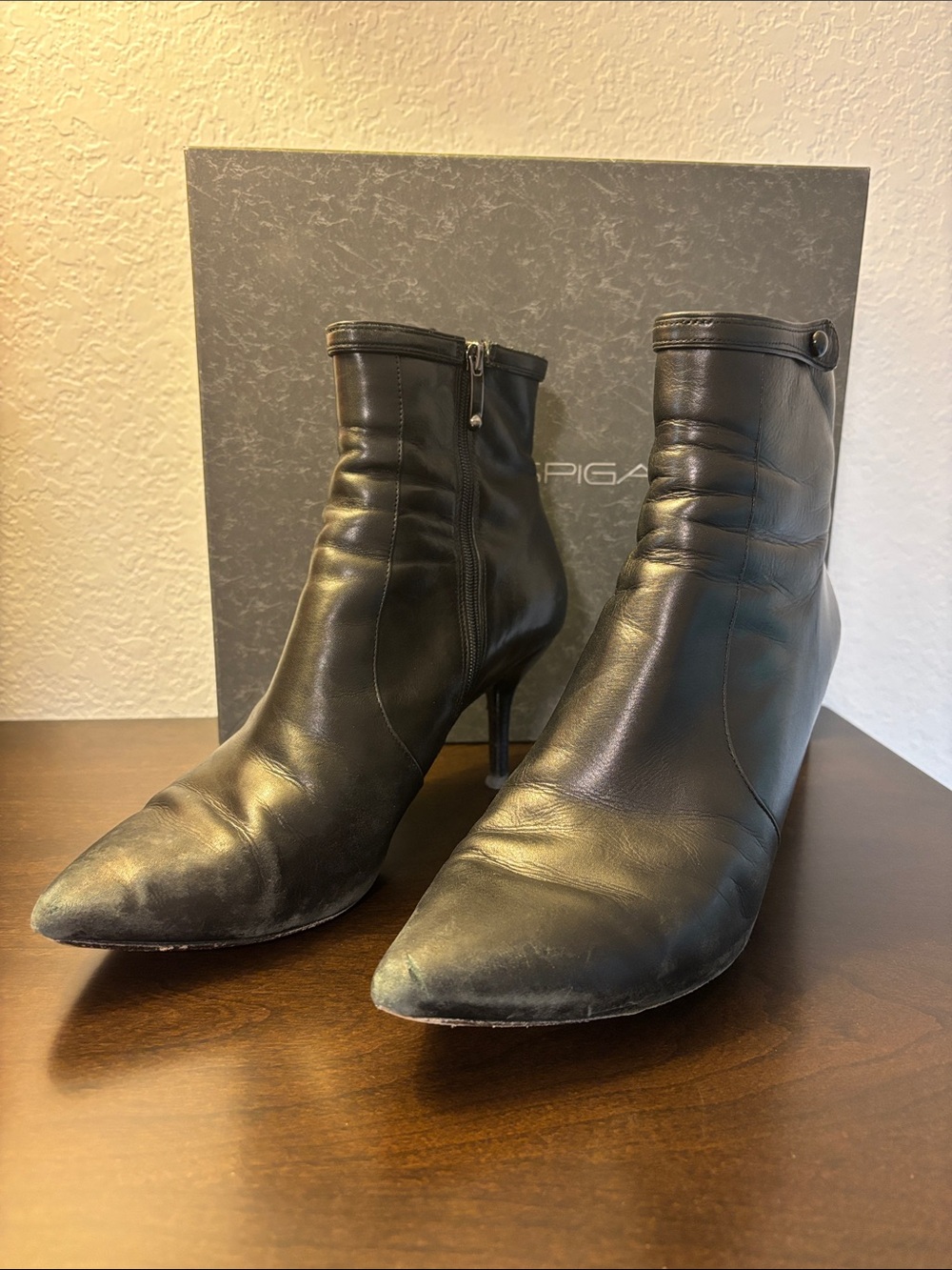 Via Spiga V-Madeline Black Leather Stiletto Ankle Boots Size 9M + Extra Heel Cap